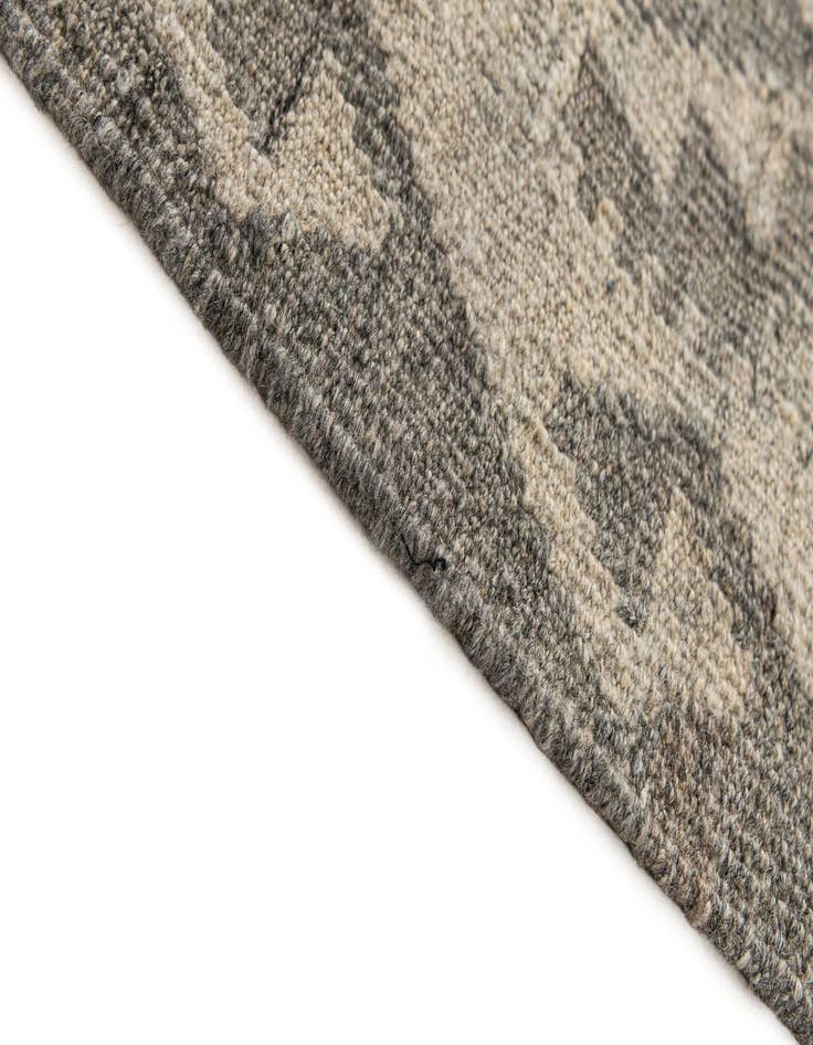 Detail image of  5' 4 x 6' 7  Hand Woven Kilim Maymana Wool Rug