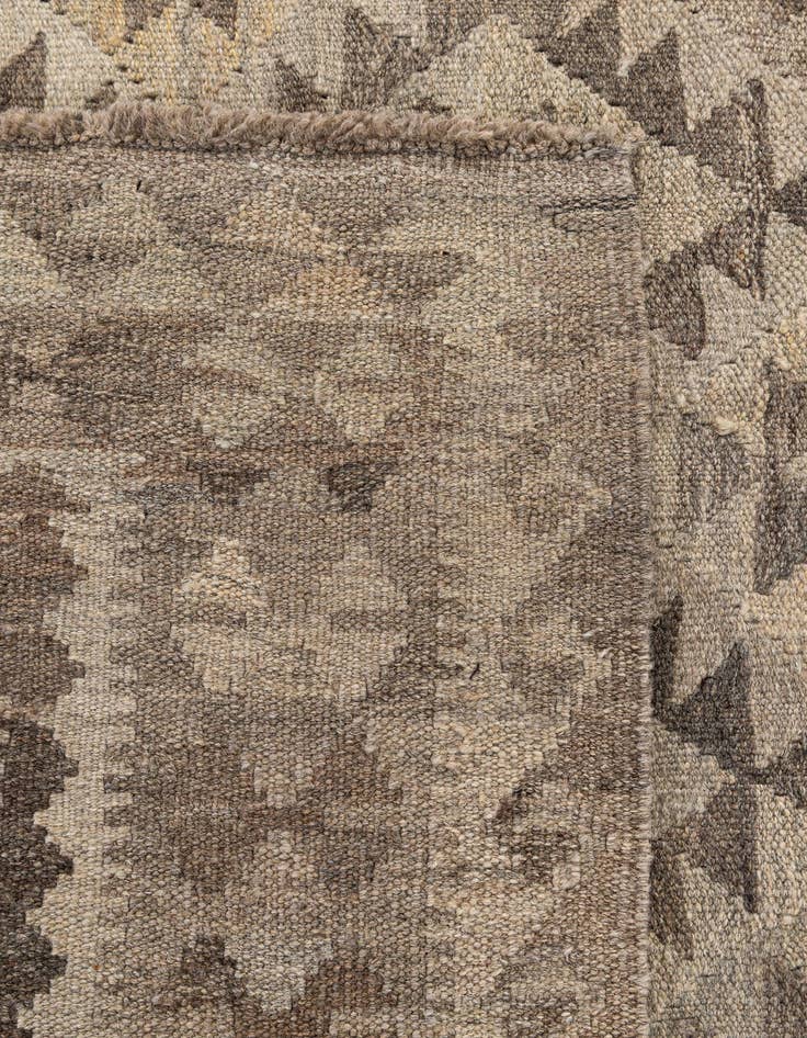 Detail image of  5' 2 x 6' 6  Hand Woven Kilim Maymana Wool Rug