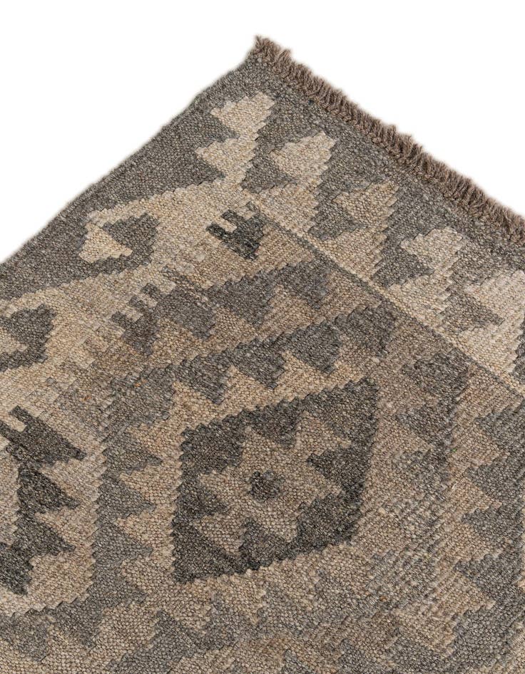 Detail image of  5' 4 x 6' 5  Hand Woven Kilim Maymana Wool Rug