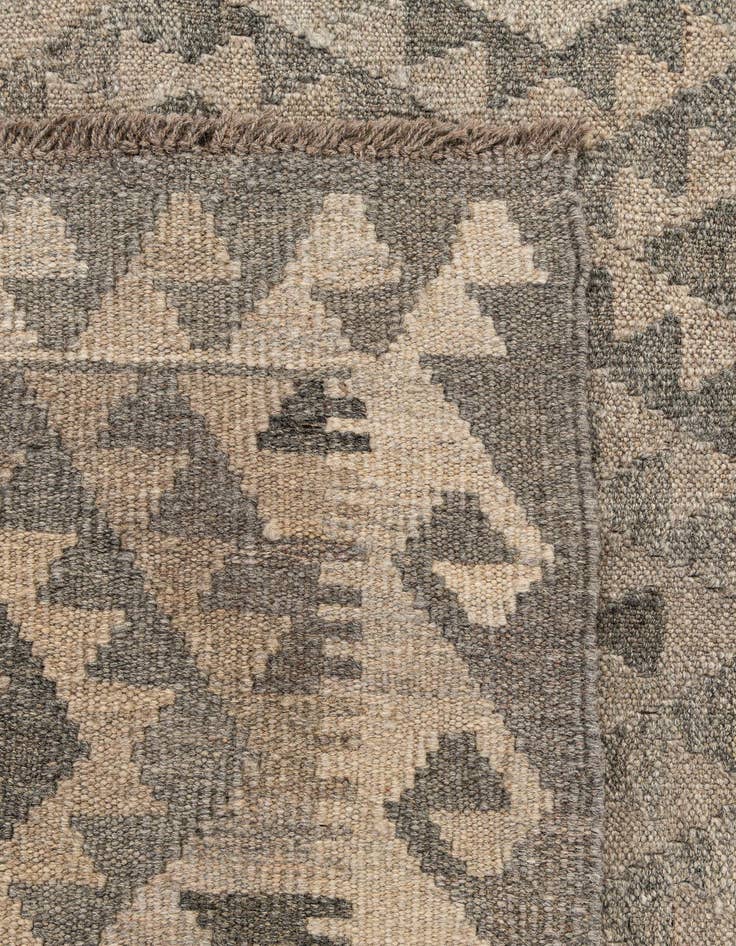 Detail image of  5' 4 x 6' 5  Hand Woven Kilim Maymana Wool Rug