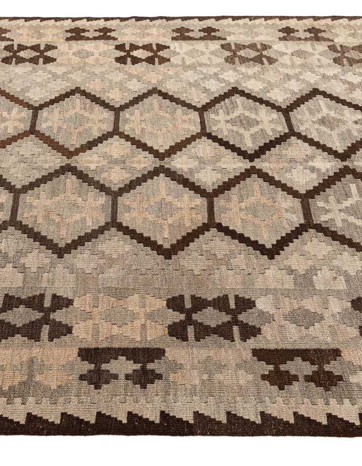 Detail image of  5' 1 x 6' 7  Hand Woven Kilim Maymana Wool Rug