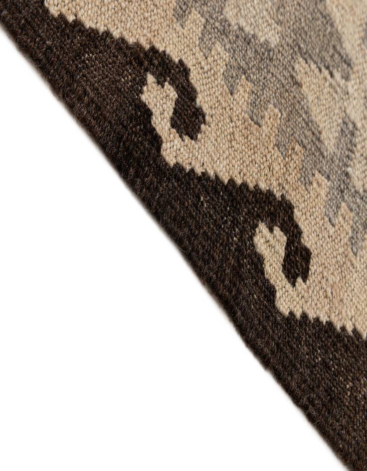 Detail image of  5' 1 x 6' 6  Hand Woven Kilim Maymana Wool Rug