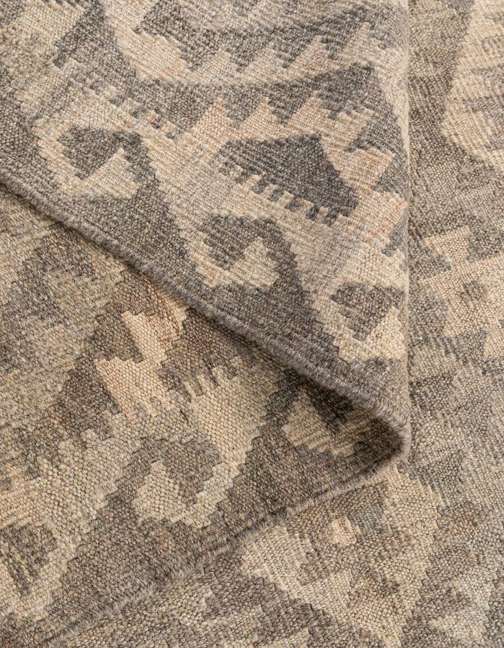 Detail image of  5' 3 x 6' 7  Hand Woven Kilim Maymana Wool Rug