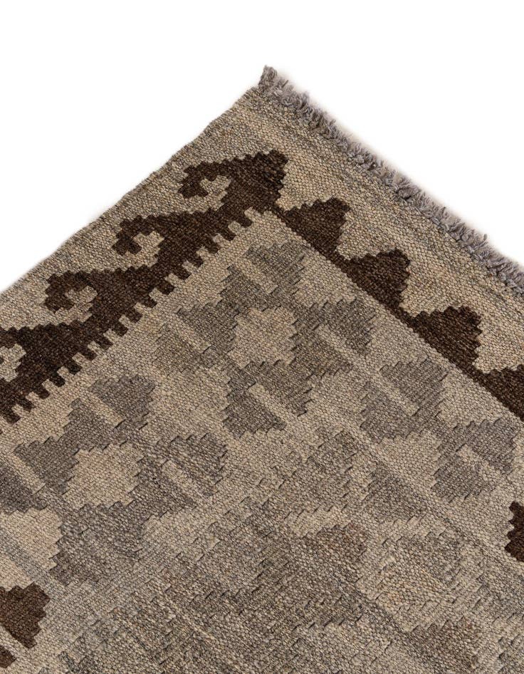 Detail image of  5' 3 x 6' 6  Hand Woven Kilim Maymana Wool Rug