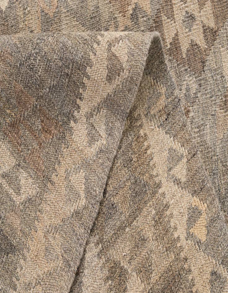 Detail image of  5' 1 x 6' 11  Hand Woven Kilim Maymana Wool Rug