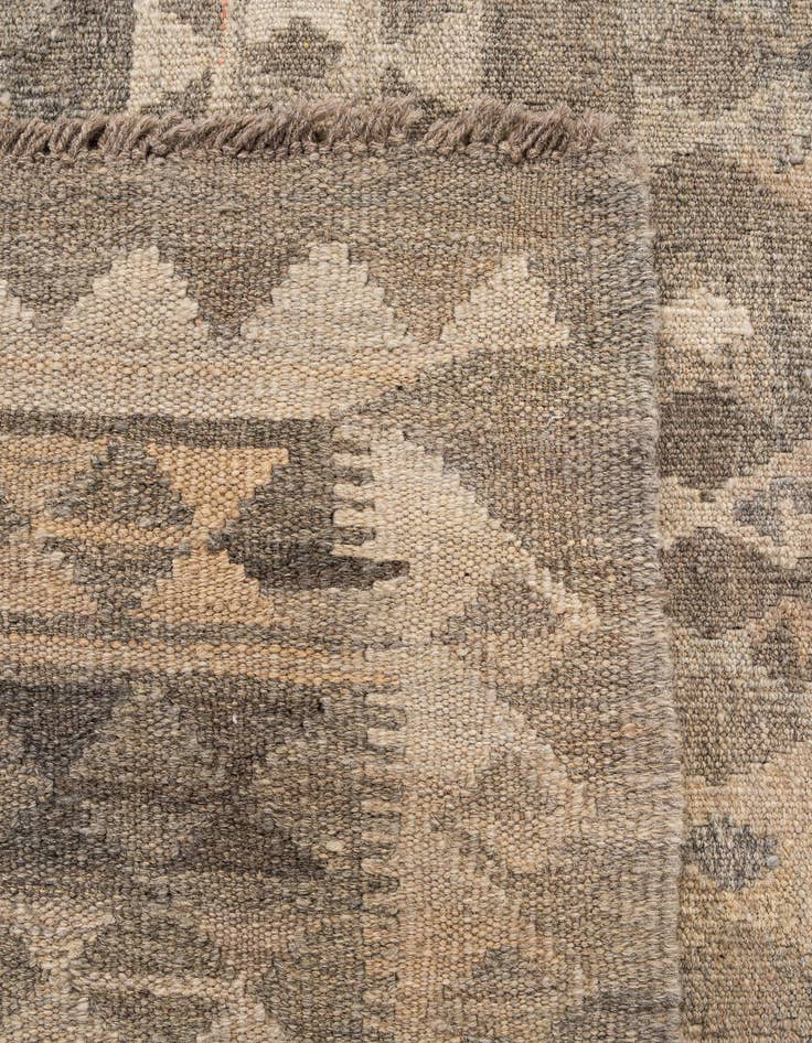Detail image of  5' 1 x 6' 11  Hand Woven Kilim Maymana Wool Rug