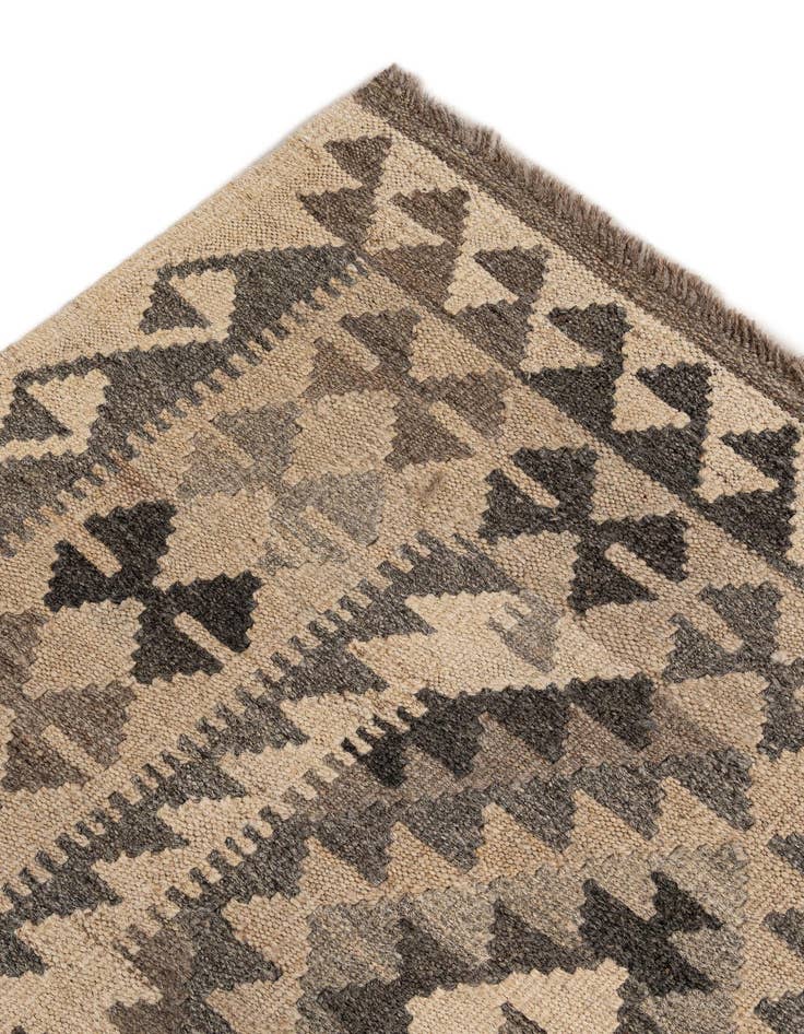 Detail image of  5' 5 x 6' 9  Hand Woven Kilim Maymana Wool Rug