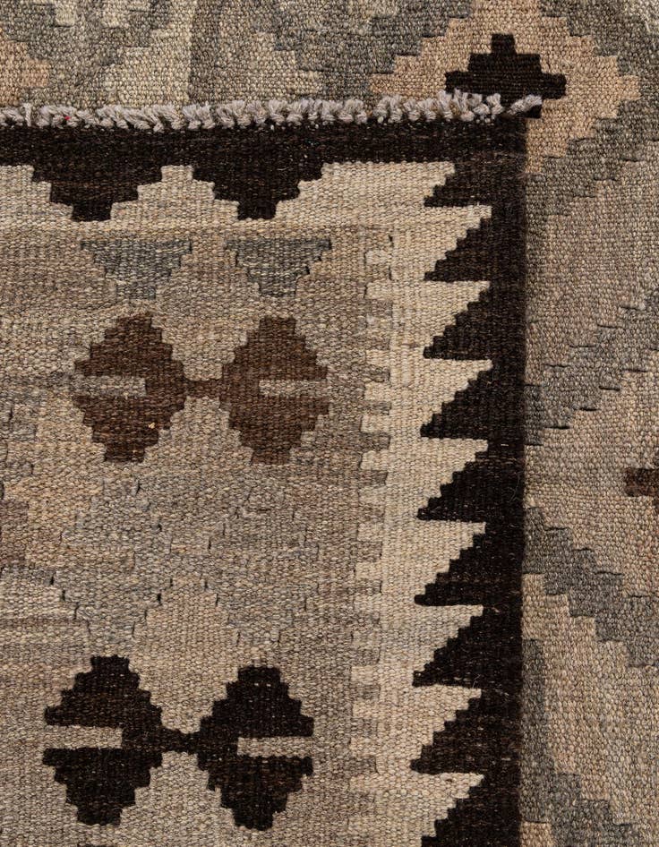 Detail image of  5' x 6' 9  Hand Woven Kilim Maymana Wool Rug
