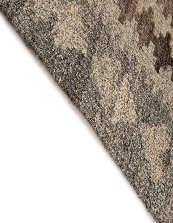 Detail image of  5' 7 x 6' 10  Hand Woven Kilim Maymana Wool Rug