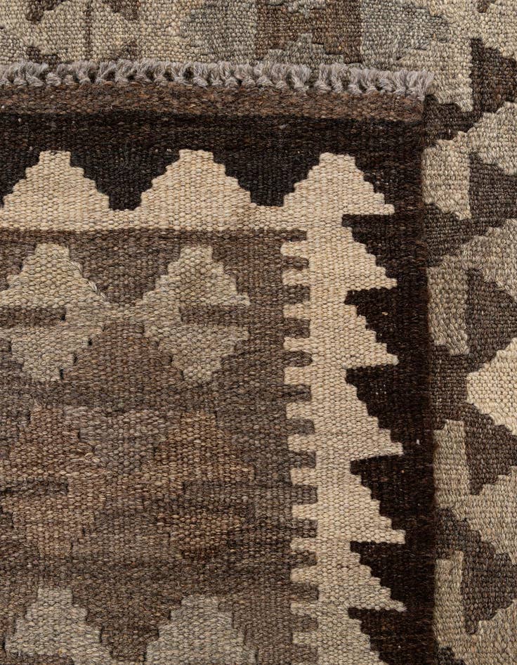 Detail image of  5' 4 x 6' 8  Hand Woven Kilim Maymana Wool Rug