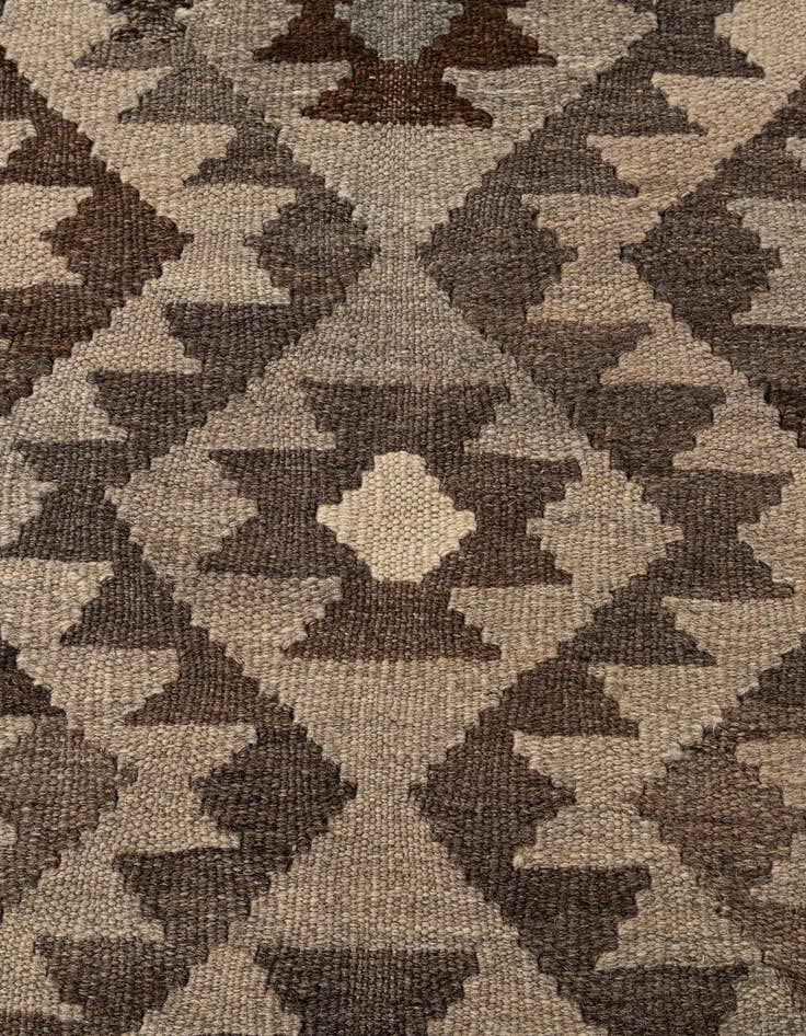 Detail image of  5' 4 x 6' 8  Hand Woven Kilim Maymana Wool Rug