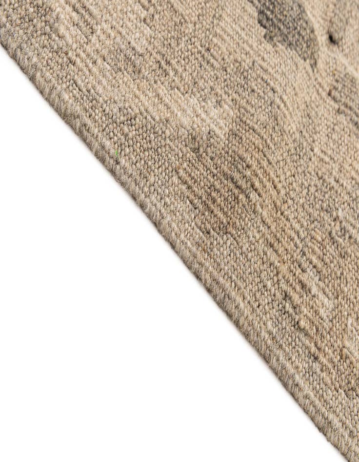 Detail image of  5' 8 x 7' 8  Hand Woven Kilim Maymana Wool Rug