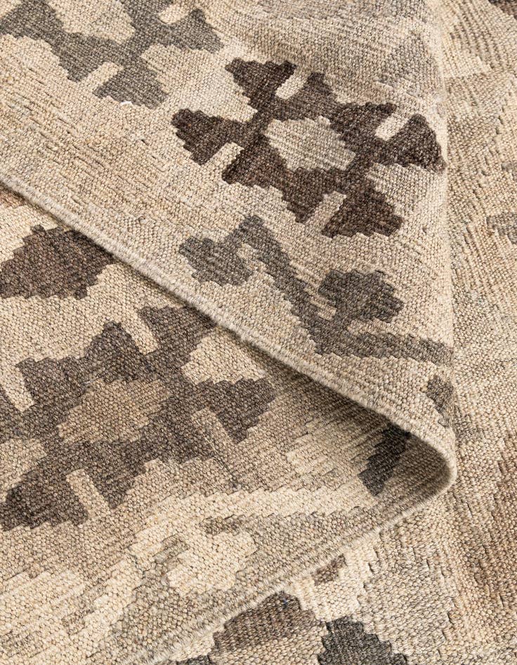 Detail image of  5' 8 x 7' 8  Hand Woven Kilim Maymana Wool Rug