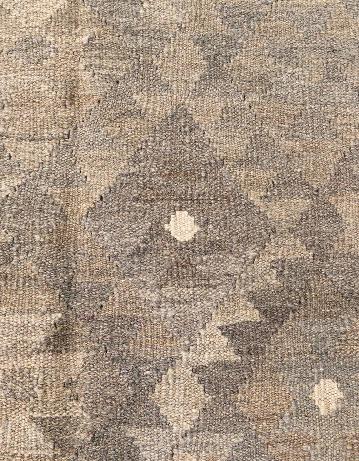 Detail image of  5' 9 x 7' 8  Hand Woven Kilim Maymana Wool Rug