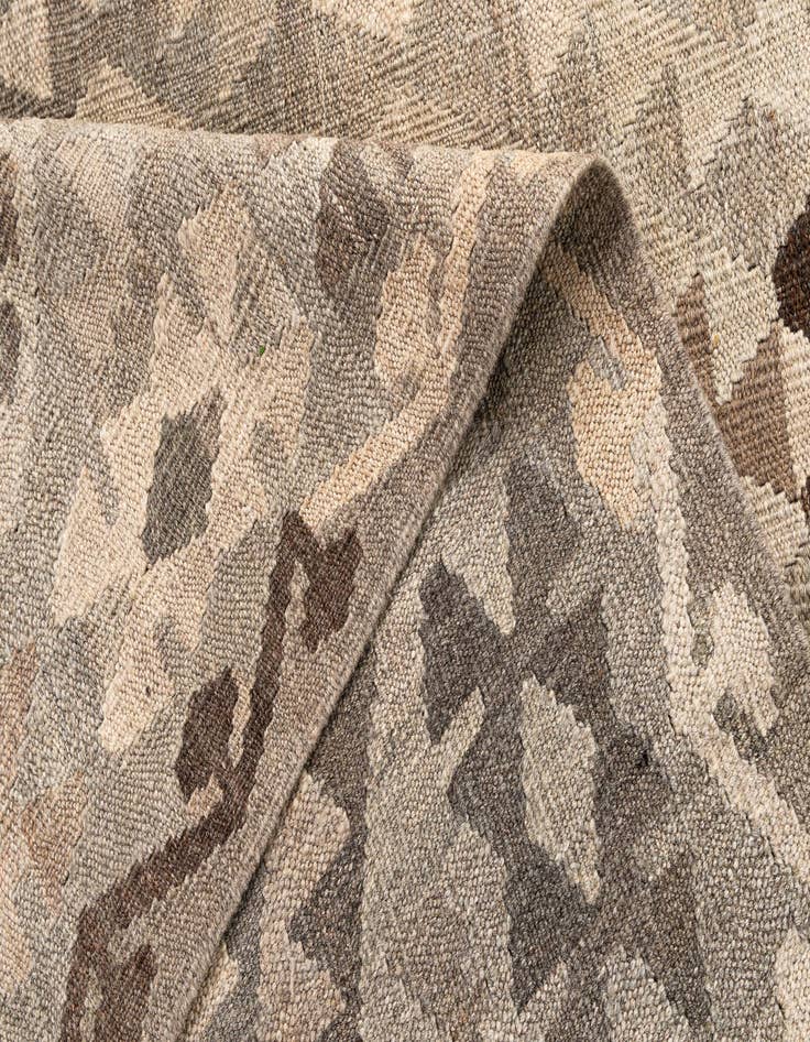 Detail image of  5' 9 x 7' 11  Hand Woven Kilim Maymana Wool Rug