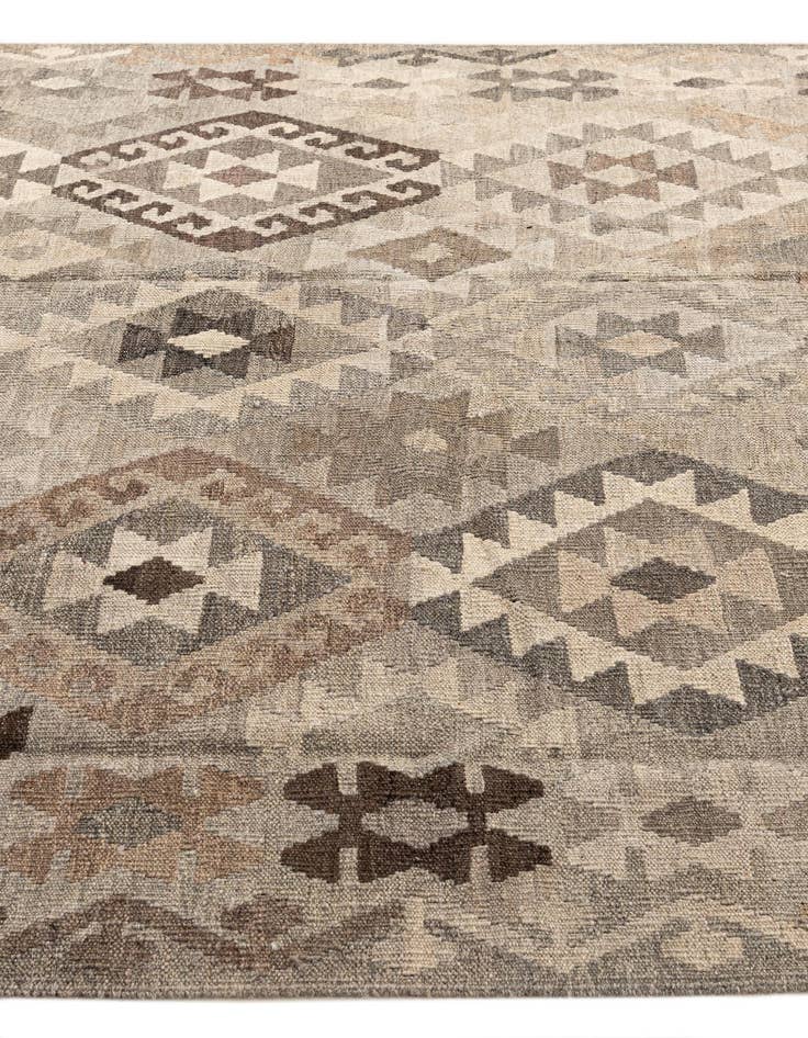 Detail image of  5' 9 x 7' 9  Hand Woven Kilim Maymana Wool Rug