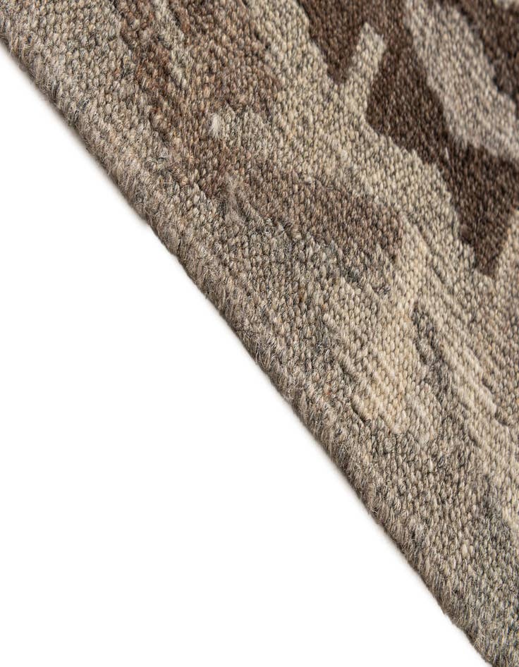 Detail image of  5' 9 x 7' 9  Hand Woven Kilim Maymana Wool Rug