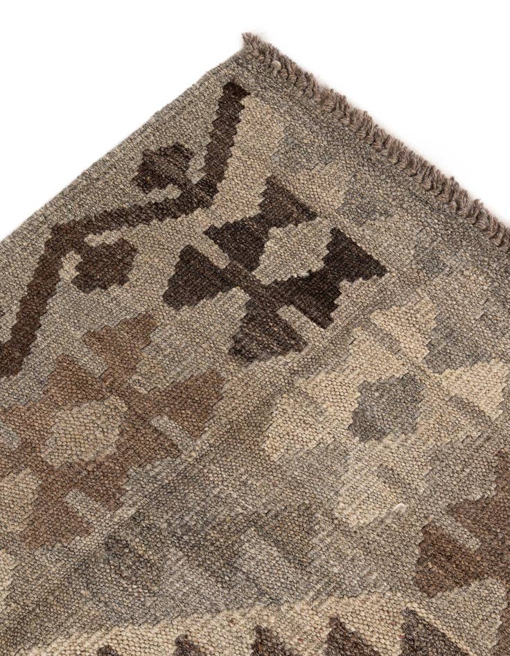 Detail image of  5' 9 x 7' 9  Hand Woven Kilim Maymana Wool Rug