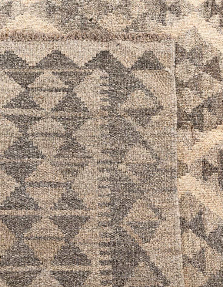Detail image of  5' 7 x 8'  Hand Woven Kilim Maymana Wool Rug