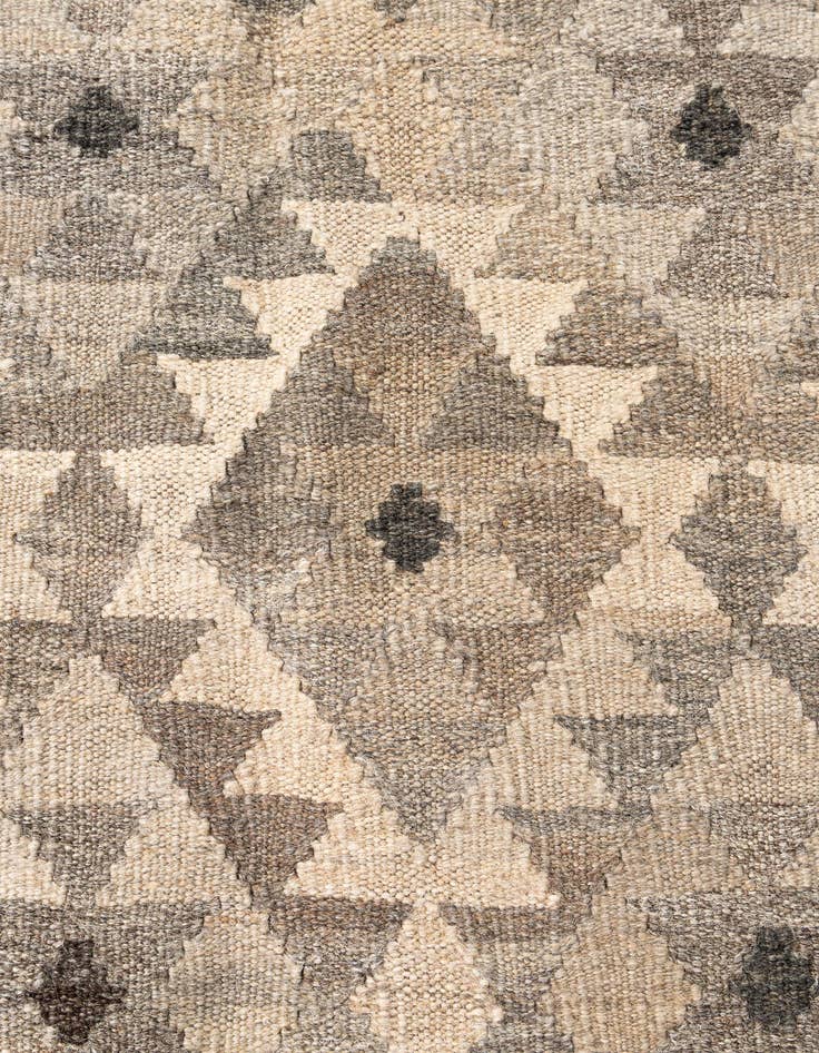 Detail image of  5' 11 x 7' 11  Hand Woven Kilim Maymana Wool Rug