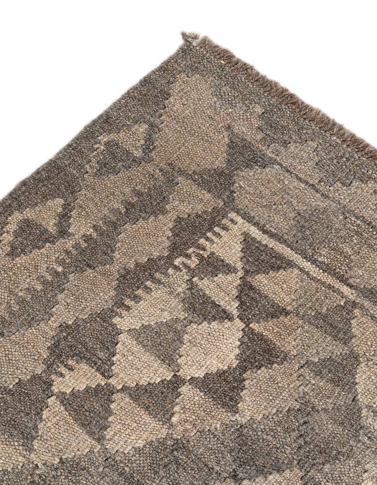 Detail image of  5' 9 x 7' 9  Hand Woven Kilim Maymana Wool Rug