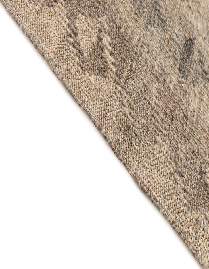 Detail image of  5' 10 x 8'  Hand Woven Kilim Maymana Wool Rug