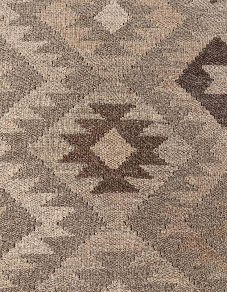 Detail image of  6' 6 x 9' 5  Hand Knotted Kilim Maymana Wool Rug