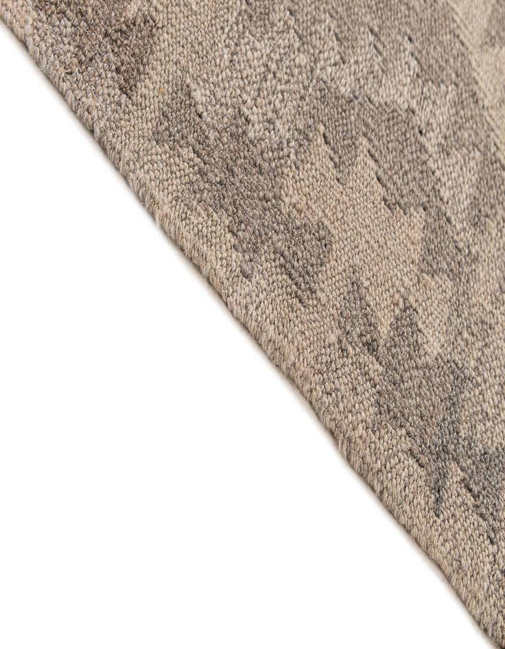 Detail image of  6' 4 x 9' 9  Hand Woven Kilim Maymana Wool Rug