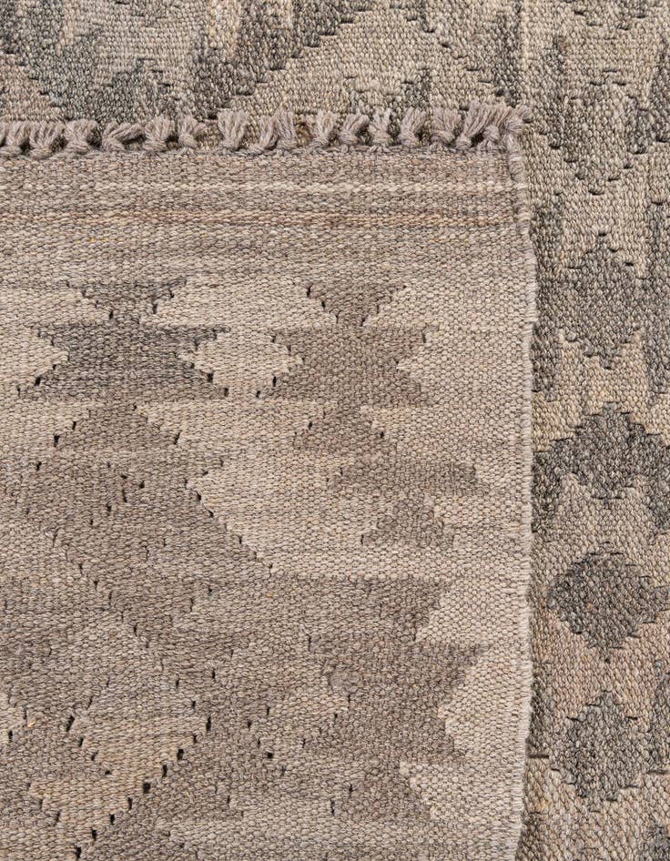 Detail image of  6' 4 x 9' 9  Hand Woven Kilim Maymana Wool Rug