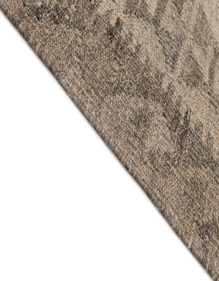 Detail image of  6' 5 x 9' 9  Hand Woven Kilim Maymana Wool Rug