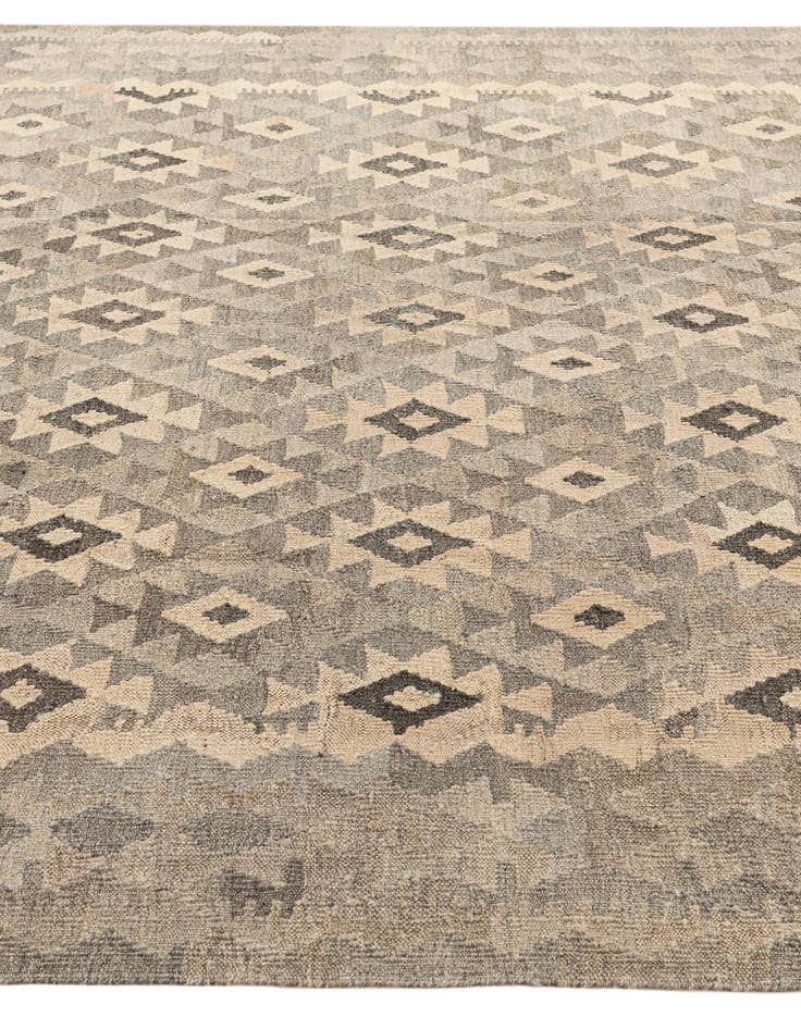 Detail image of  6' 10 x 9' 3  Hand Woven Kilim Maymana Wool Rug