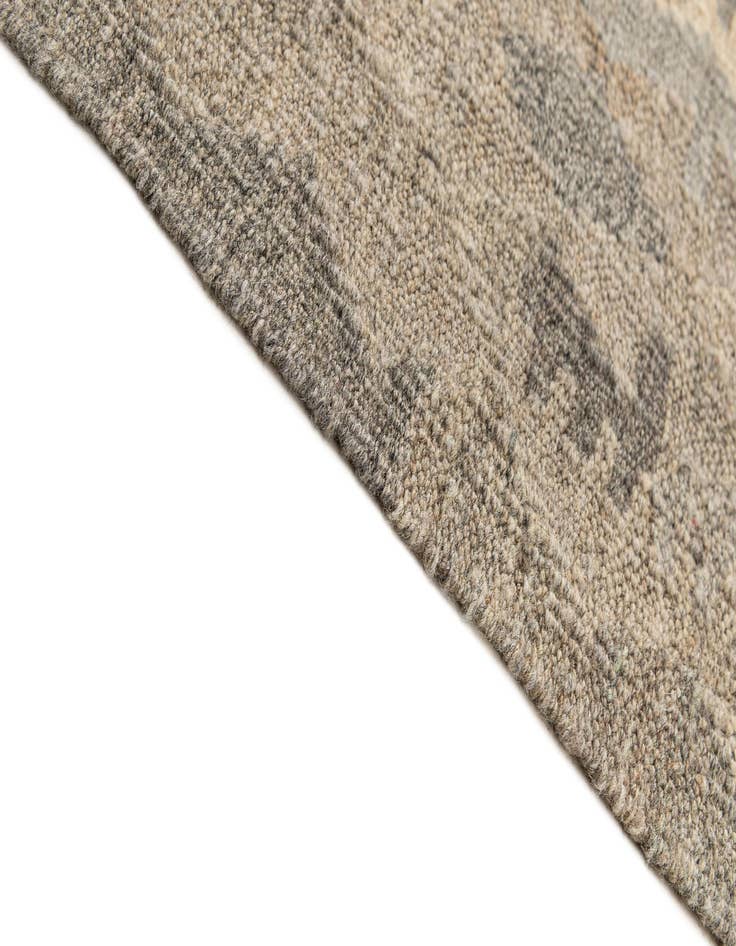 Detail image of  6' 10 x 9' 3  Hand Woven Kilim Maymana Wool Rug