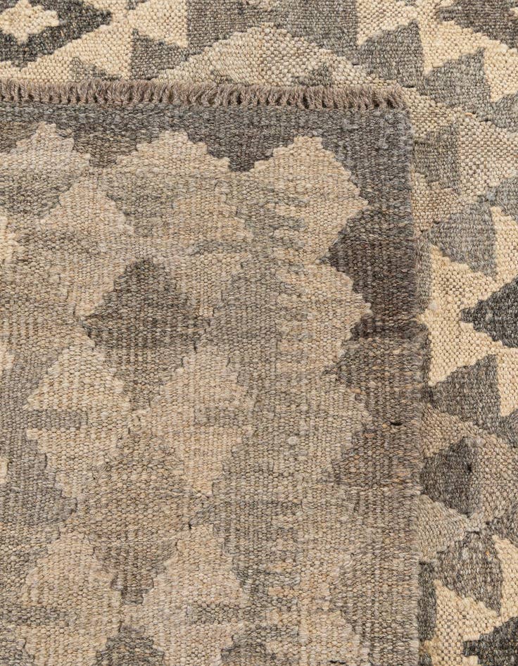 Detail image of  6' 10 x 9' 3  Hand Woven Kilim Maymana Wool Rug