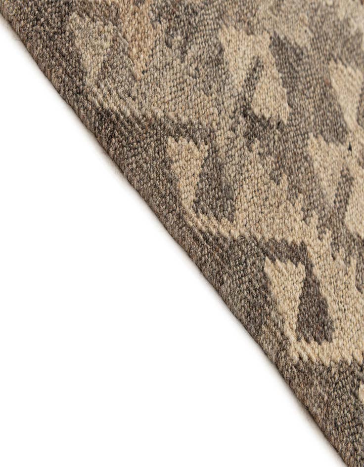 Detail image of  6' 6 x 9' 5  Hand Woven Kilim Maymana Wool Rug