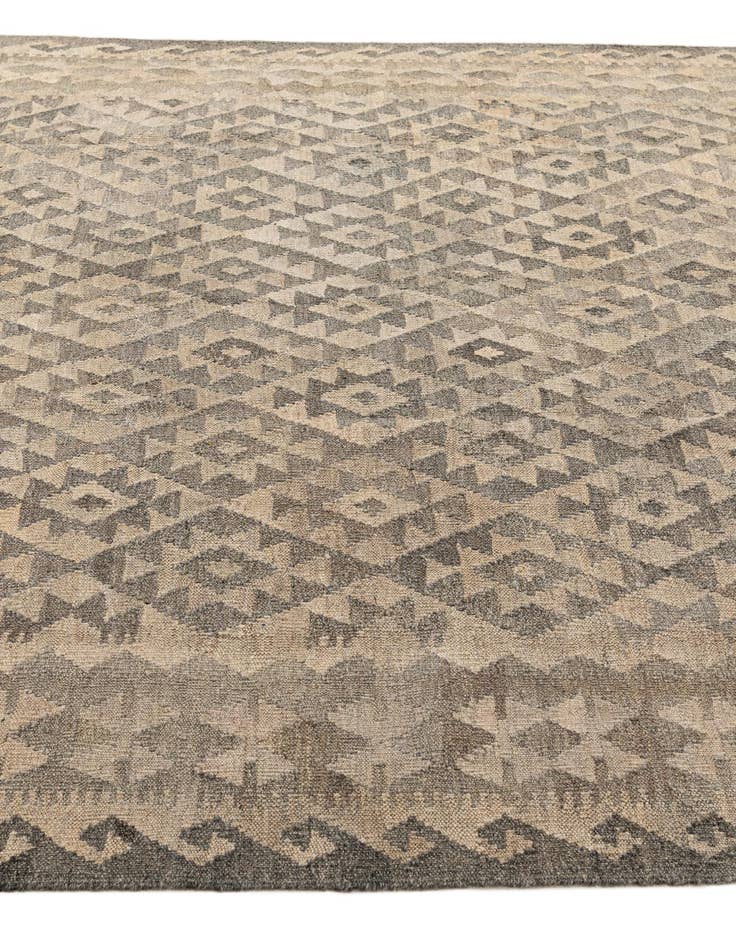 Detail image of  6' 8 x 9' 8  Hand Woven Kilim Maymana Wool Rug