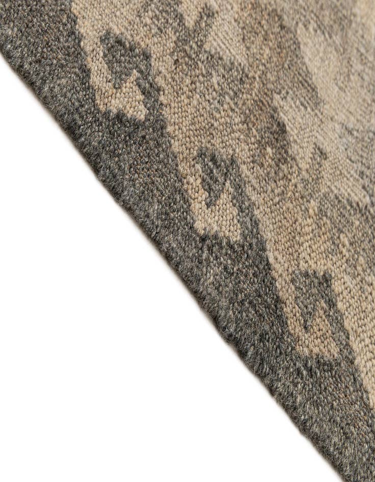 Detail image of  6' 8 x 9' 8  Hand Woven Kilim Maymana Wool Rug