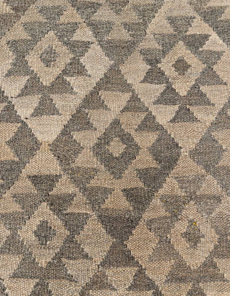 Detail image of  6' 8 x 9' 8  Hand Woven Kilim Maymana Wool Rug