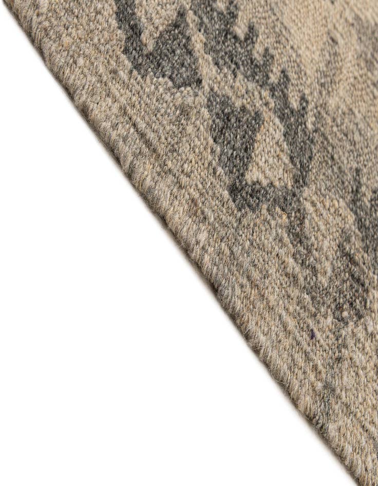 Detail image of  6' 9 x 9' 9  Hand Woven Kilim Maymana Wool Rug