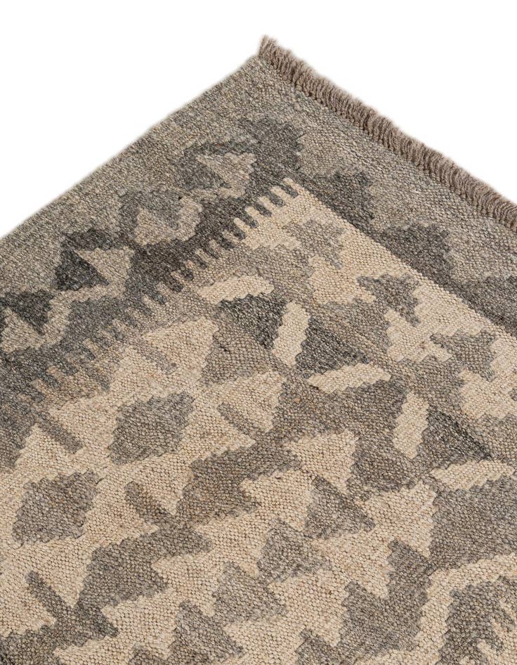 Detail image of  6' 9 x 9' 9  Hand Woven Kilim Maymana Wool Rug