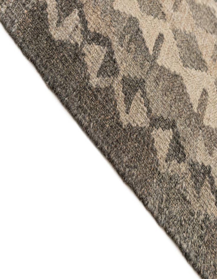 Detail image of  6' 9 x 9' 6  Hand Knotted Kilim Maymana Wool Rug