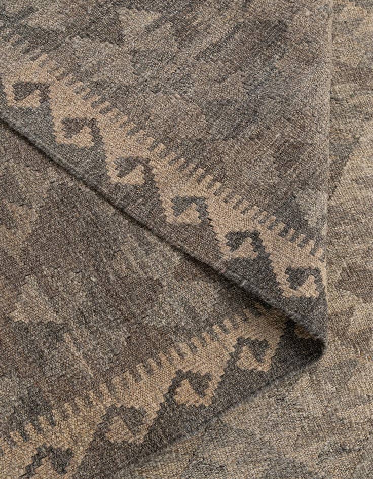 Detail image of  6' 8 x 9' 8  Hand Woven Kilim Maymana Wool Rug