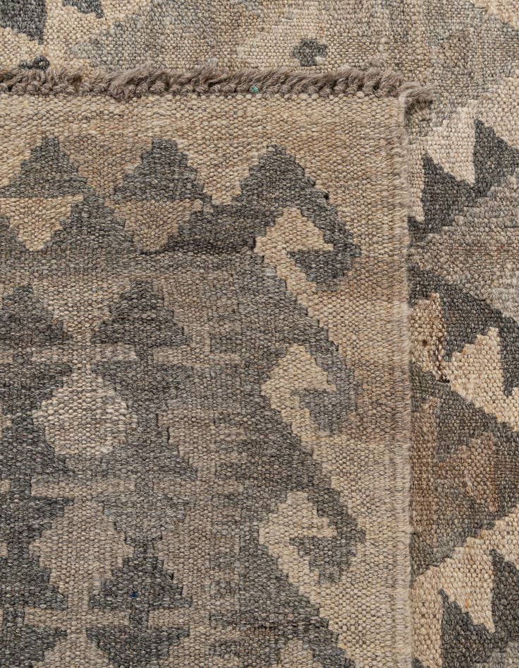 Detail image of  6' 8 x 9' 7  Hand Woven Kilim Maymana Wool Rug
