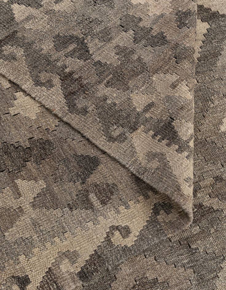 Detail image of  6' 6 x 9' 10  Hand Woven Kilim Maymana Wool Rug