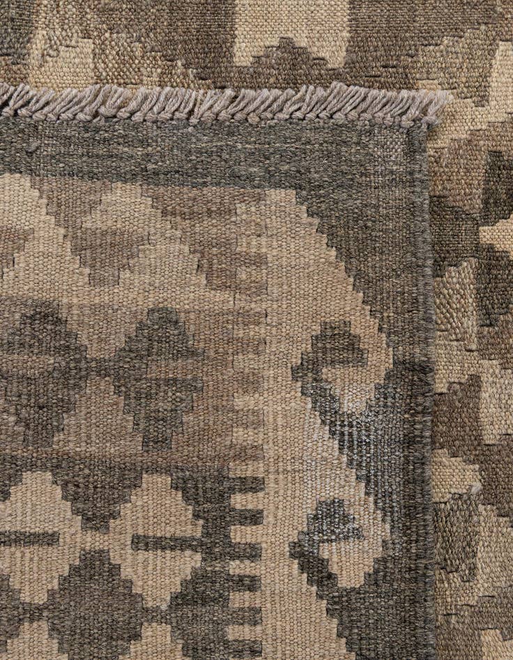 Detail image of  6' 7 x 9' 7  Hand Woven Kilim Maymana Wool Rug