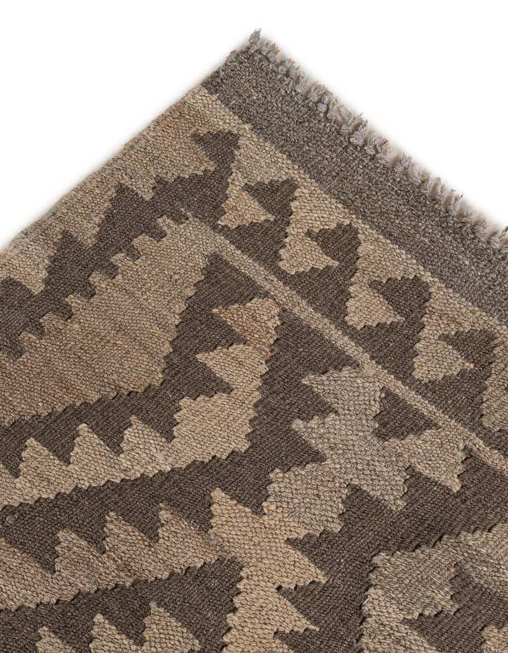 Detail image of  6' 8 x 9' 8  Hand Woven Kilim Maymana Wool Rug