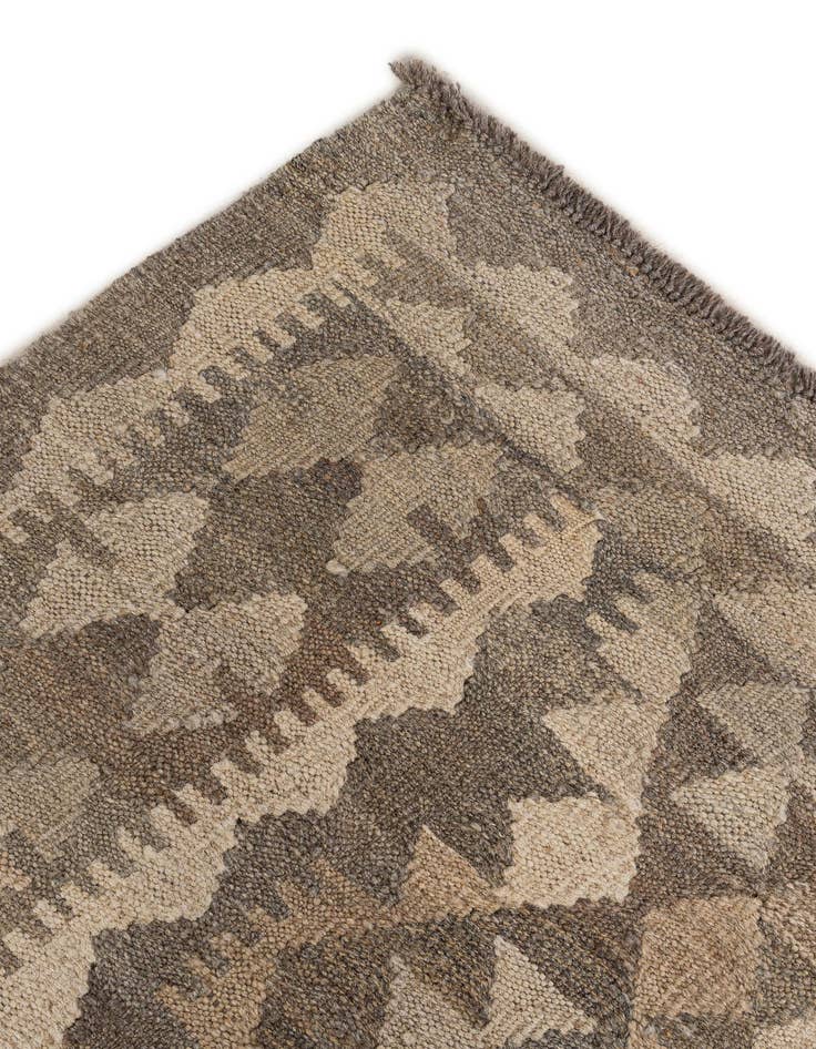 Detail image of  6' 8 x 9' 8  Hand Woven Kilim Maymana Wool Rug