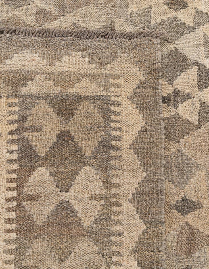 Detail image of  6' 8 x 9' 8  Hand Woven Kilim Maymana Wool Rug