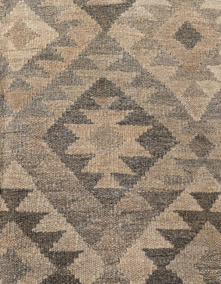 Detail image of  6' 6 x 9' 5  Hand Woven Kilim Maymana Wool Rug