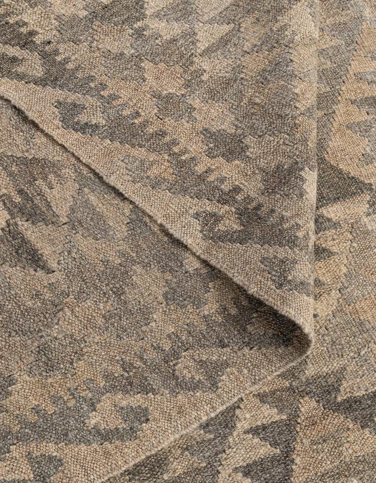 Detail image of  6' 6 x 9' 5  Hand Woven Kilim Maymana Wool Rug