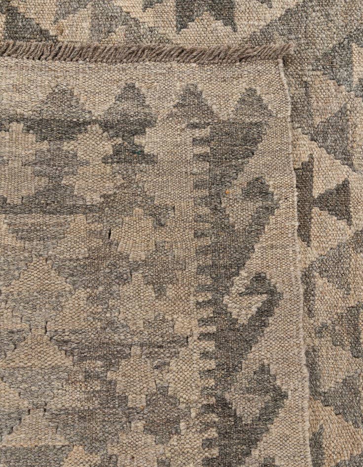 Detail image of  6' 6 x 9' 5  Hand Woven Kilim Maymana Wool Rug